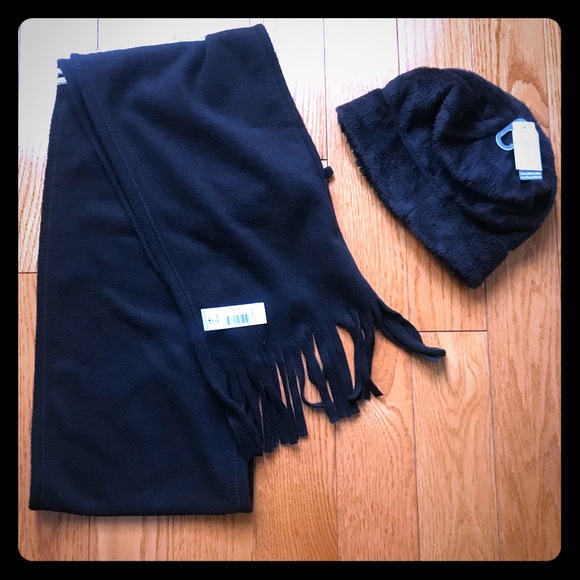 NWT Beanie and Scarf Set - Picture 1 of 2